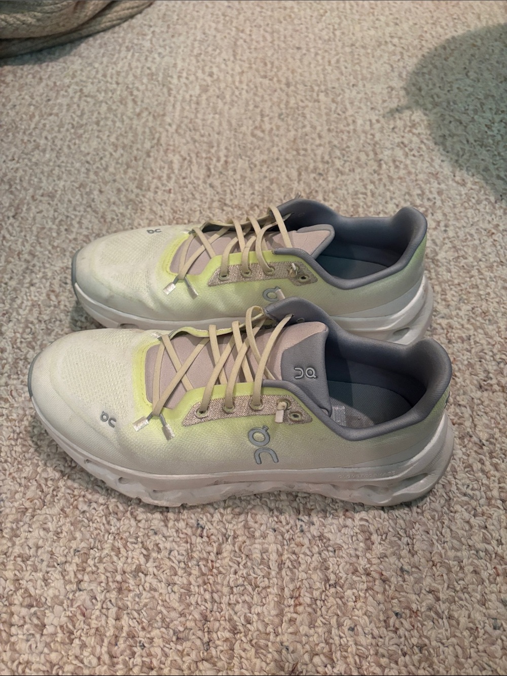On Running Cloudnova Women’s Running Shoes in Light Yellow/Gray